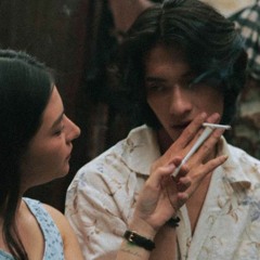 في حزن وسَع المدى.