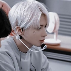 ghosting by txt but you're in the bathroom at a party(sped up+muffled)