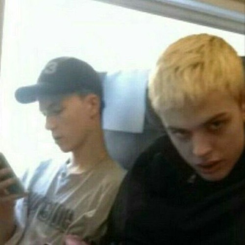 Stream red crystal castles ( perfect version ) by riri Listen