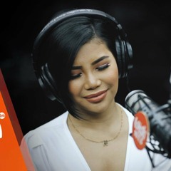 Magkaibang Mundo - Katrina Velarde (LIVE on Wish 107.5 Bus)