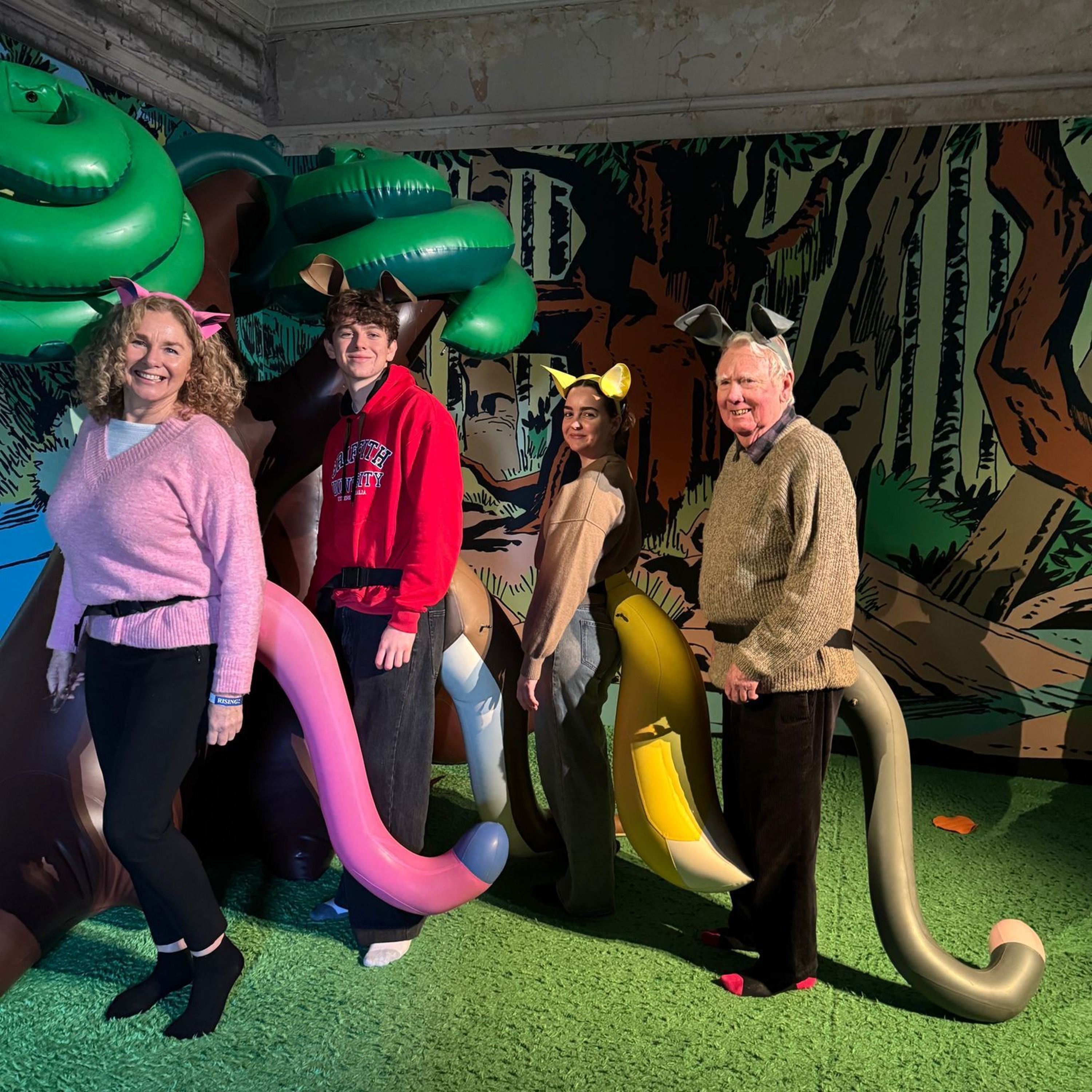 Alistair Smith Discovers Flinders St Station's Ballroom, Art and MiniGolf episode artwork
