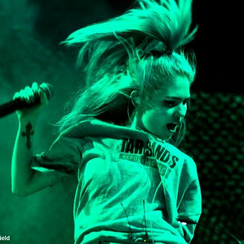 Grimes - Be A Body LIVE (2014) FYF Fest Los Angeles