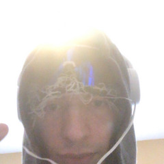 met a milf at the bladee concert