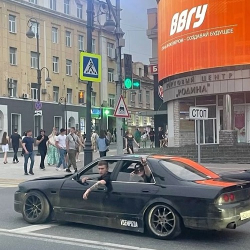 Перестаньте за всё цепляться и наплюй на всё.