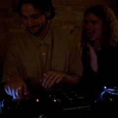 Mixed Signals Radio 004 w/ Man7 (Live @ Bar Elisabeth)