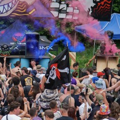 Le Drapeau Pirate (exclu coa des alpes 4)