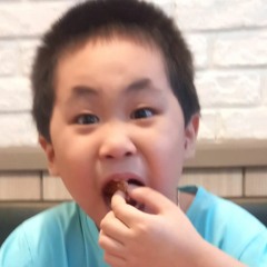 trhoanphuc with his yong