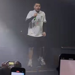 👨🏻‍✈️