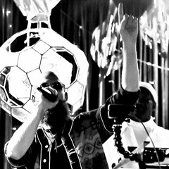 Do you work here?(091022)