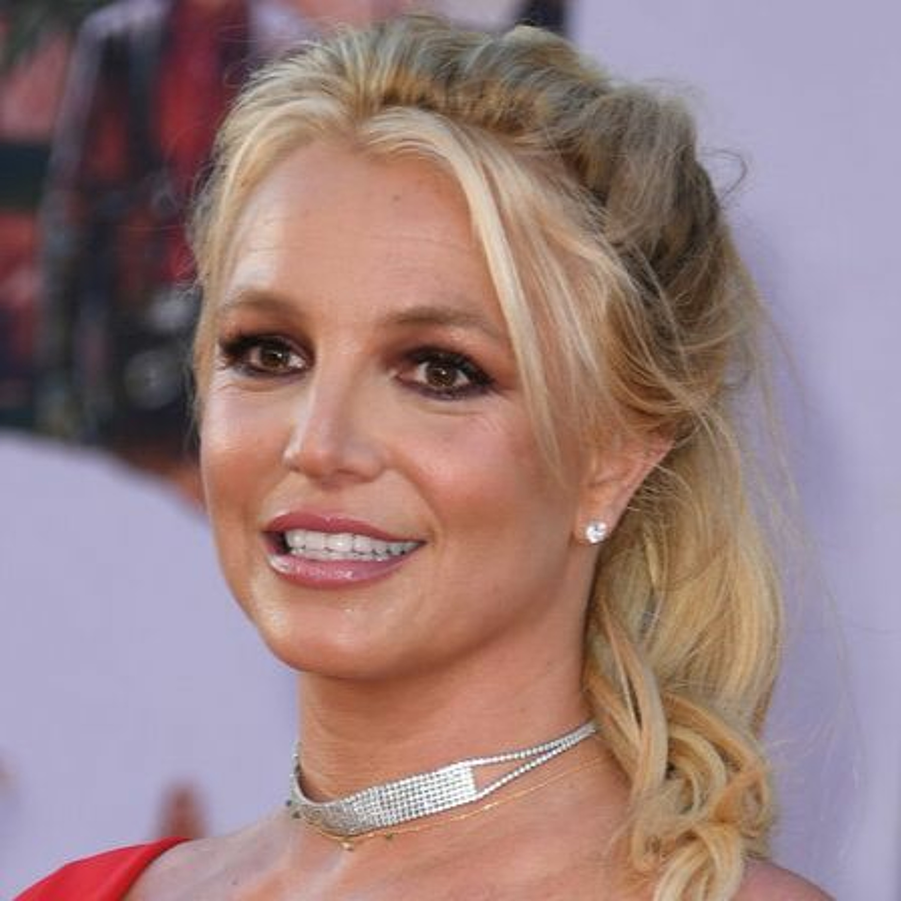 Hollyshook: A Celebrity Scandal Podcast