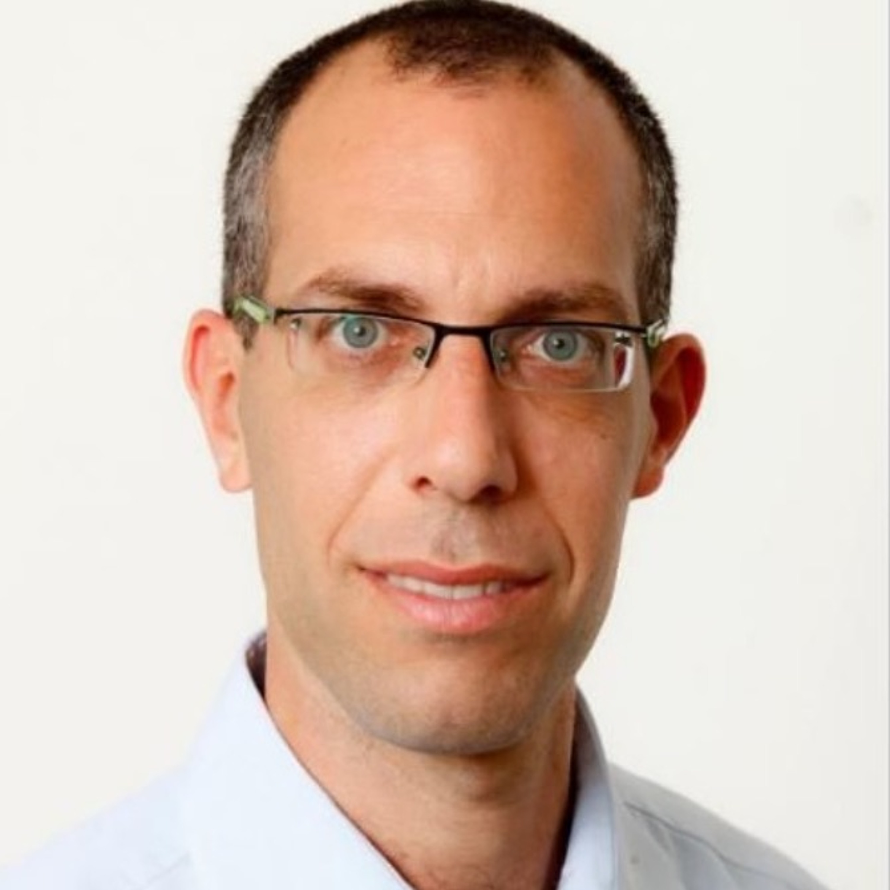 גלעד בן ציון , מנהל מחלקת מחקר ואנליזה , סוקר את ביצועי סקטור הבנקאות והנדל"ן בבורסה בת"א