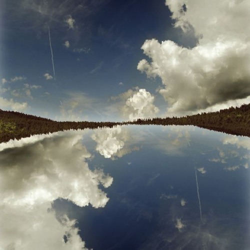 Flowrian & Simstah - Reflections (Free Download)