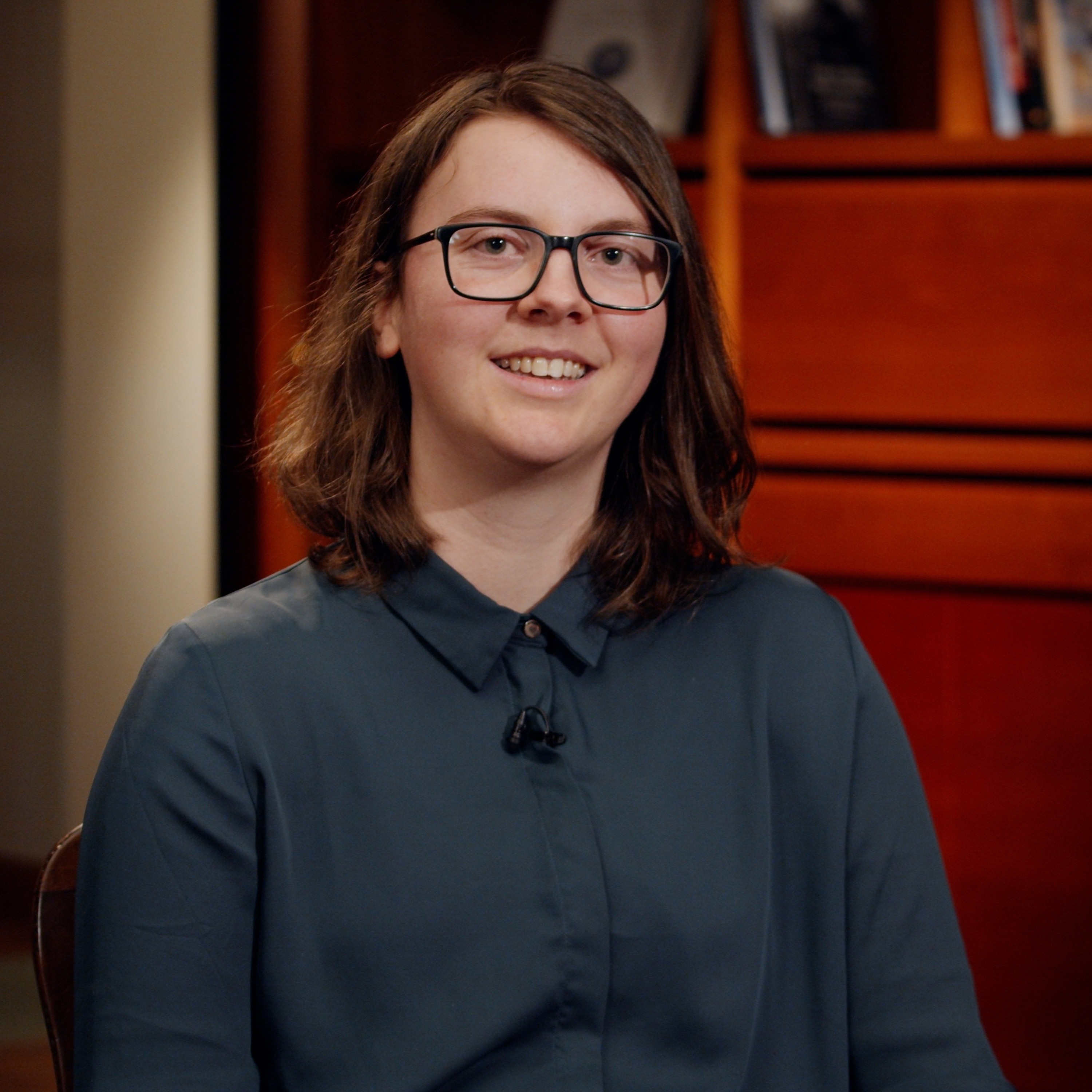 Podcastbild: Förklara din forskning 2021 – Finns det liv på Venus med Moa Persson