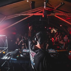 FEELING THE MUSIC - DANIEL VALLEJO