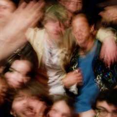 C'est écouté prêt de chez vous