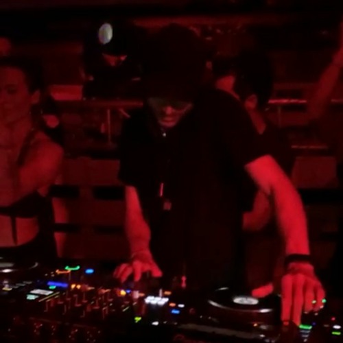 "SubZero" - (Recorded Live @ The Hatch) - Syn7rome X Studio 11.12 Incubation 07022020
