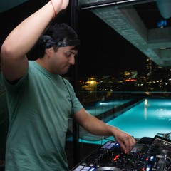 Ritmos que cuentan historias – Rooftop Solace Hotel