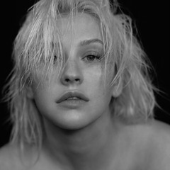Fall In Line (feat. Demi Lovato)