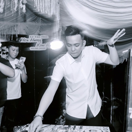 NST 2K25 - CHUYỆN TÌNH 3 CHÀNG CÔNG TỬ - KHANGLE - CUTIEN - HUUTHANG.mp3