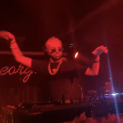 M.U.A open decks bk