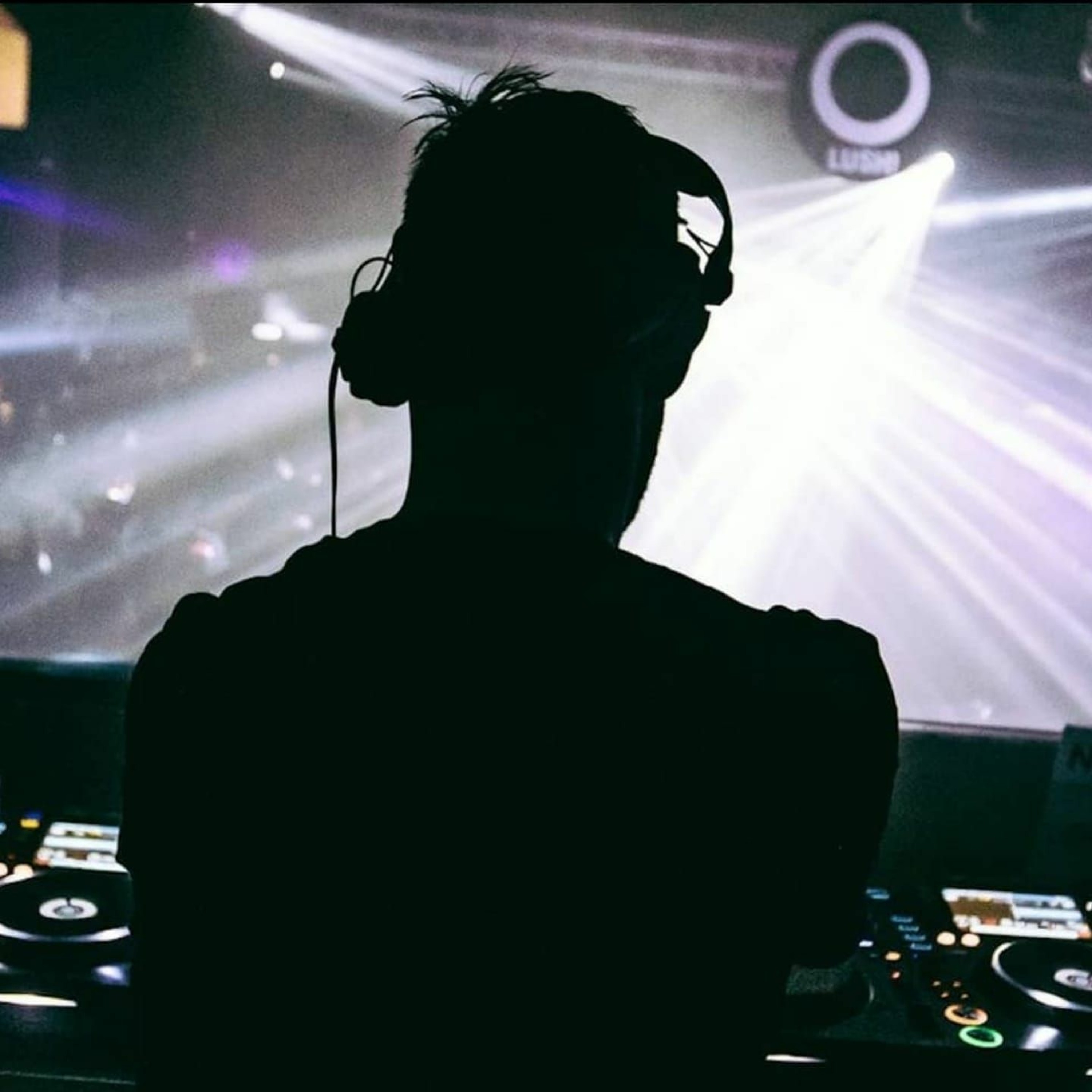Paul Thomas presents UV Radio