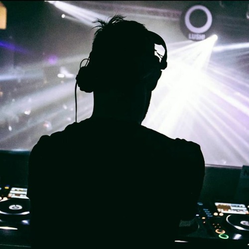 Paul Thomas presents UV Radio 321