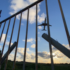 Decolagem no Aeroporto Internacional Santa Maria, Aracaju, Sergipe, Brasil (Binaural)