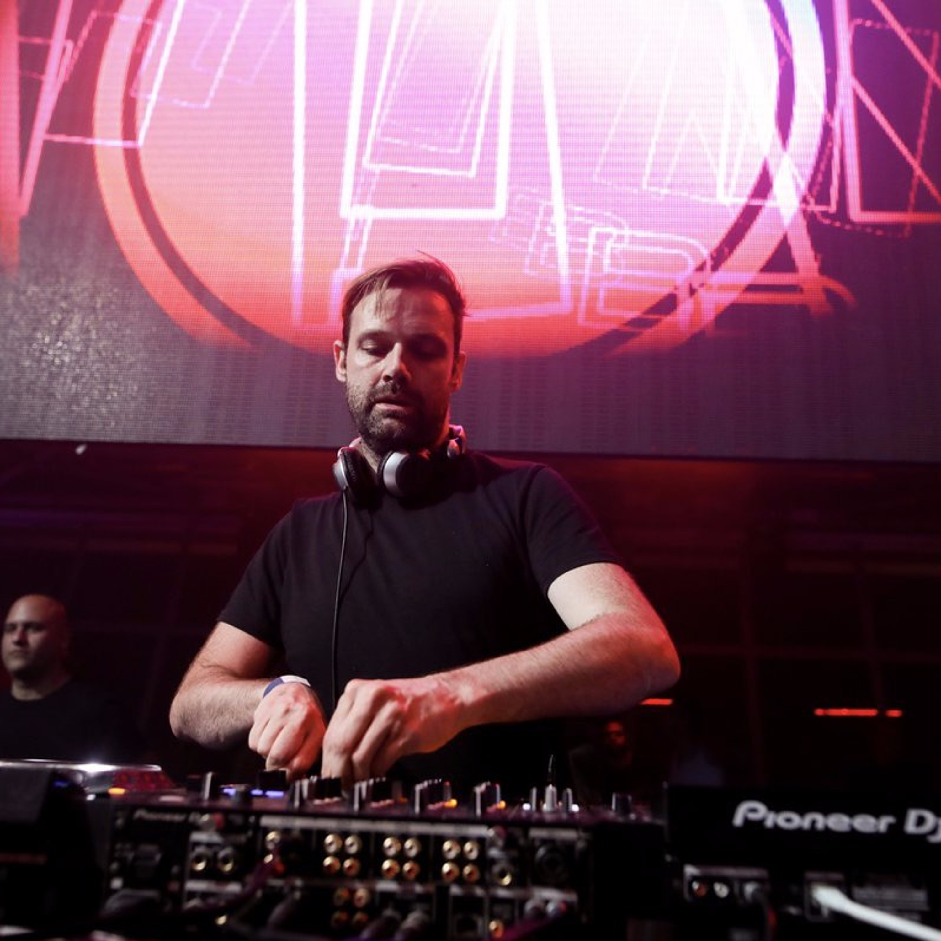 Paul Thomas presents UV Radio