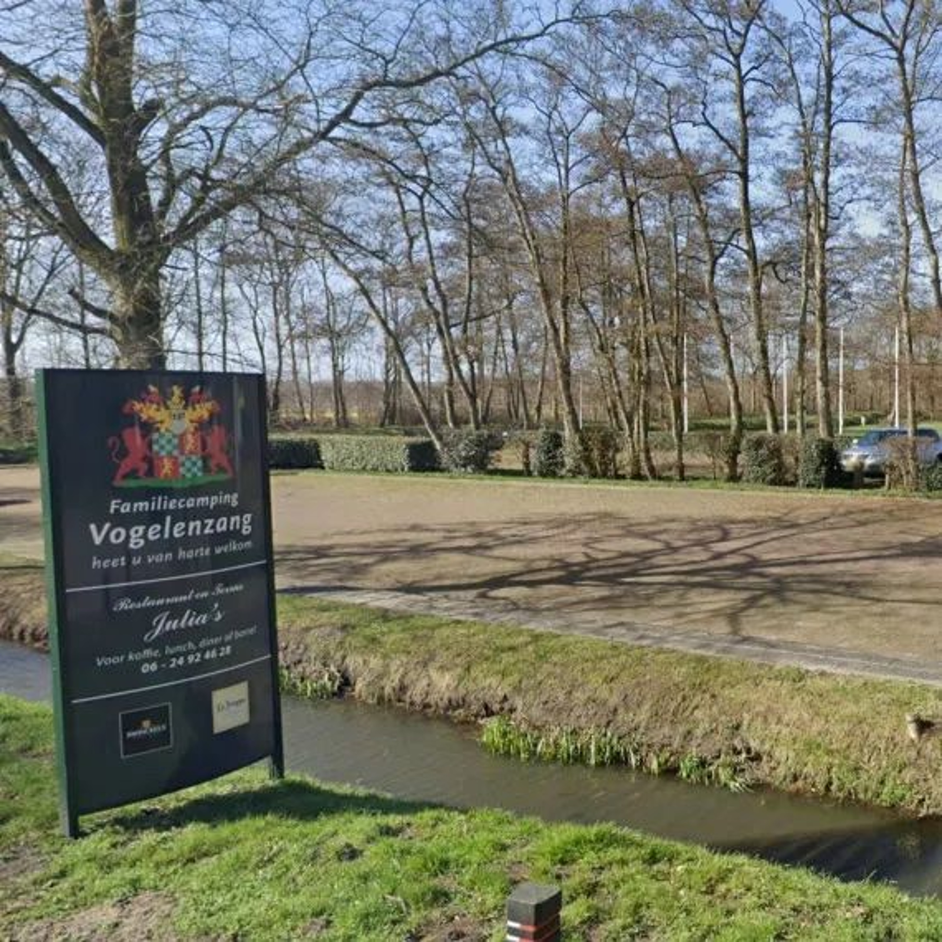 Caravaneigenaar Marianne Bakker over ingrijpen provincie camping Vogelenzang episode artwork