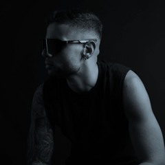 Locals Series // 180 - LYKM