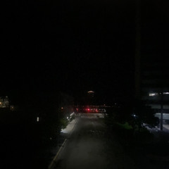 ‎⁨خذنيبينذراعيك⁩