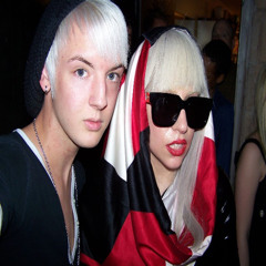 DOING DRUGS AND JUST DANCE IN DA CLUB w/ alfedrone & h3l1x