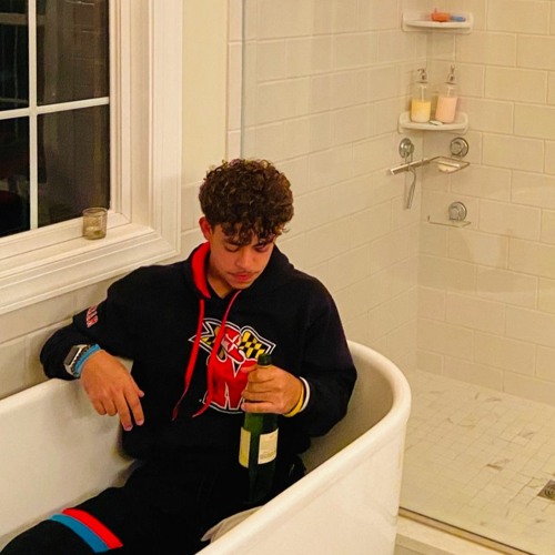 Small Town - DEV.thekid // (Prod. by moosethatstuff)