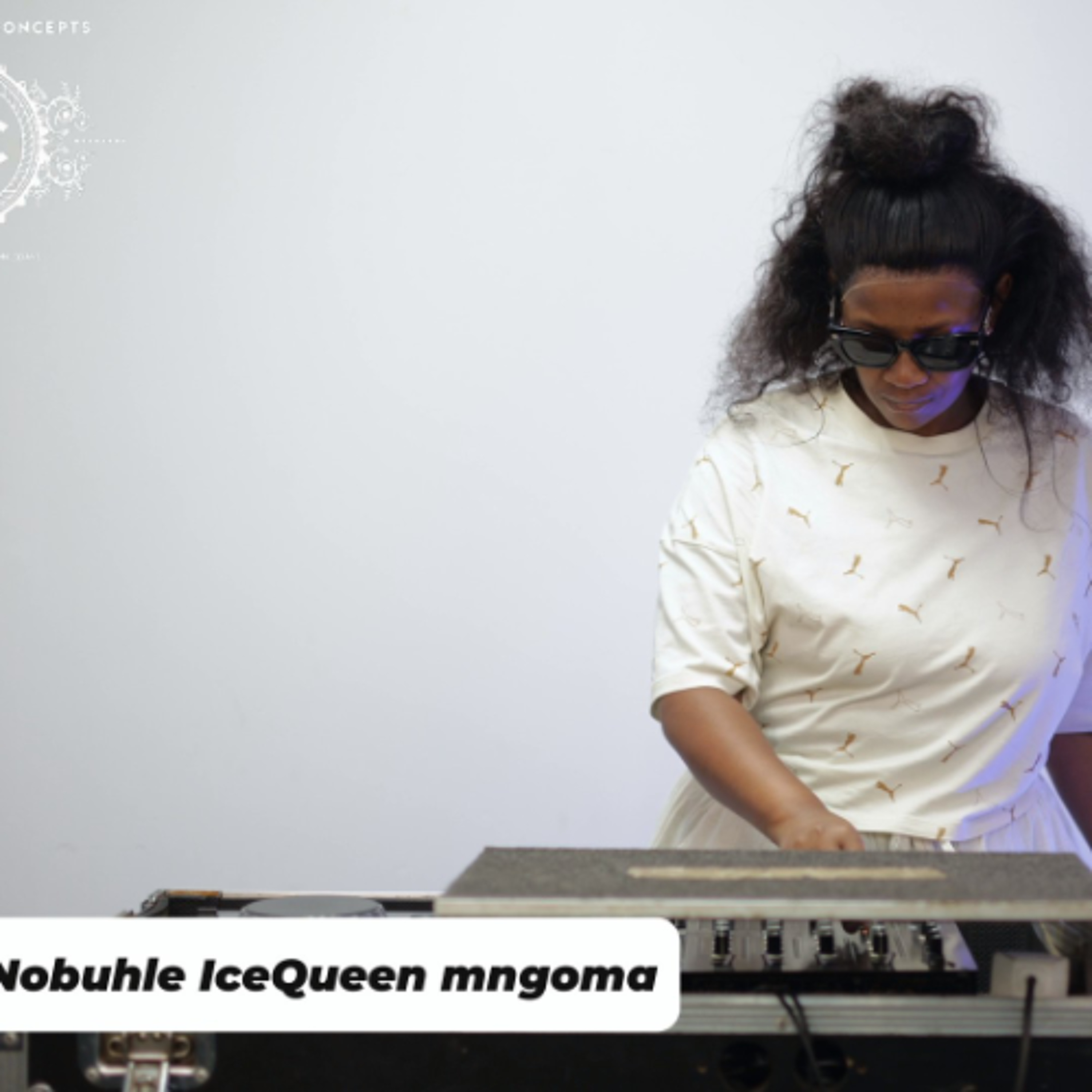#GqomFridays Mix Vol.330 (Mixed By Ice Queen) — #GqomFridays & #HouseWednesdays Mix Sessions