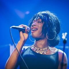 Miliana Huttenga -a women's worth- cover/Alicia keys