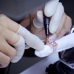 How Jewelry Experts Restore Designer and Vintage Earrings?