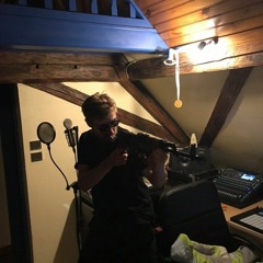RadioBimbo #4 (Fasten Your Seat Belt Edition)