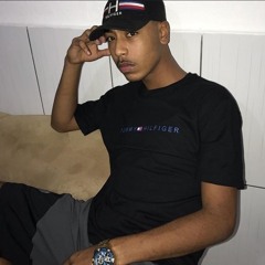 MC NT - BATEU 8 HORAS, ELA SE AMARRA [ DJ PABLO MG