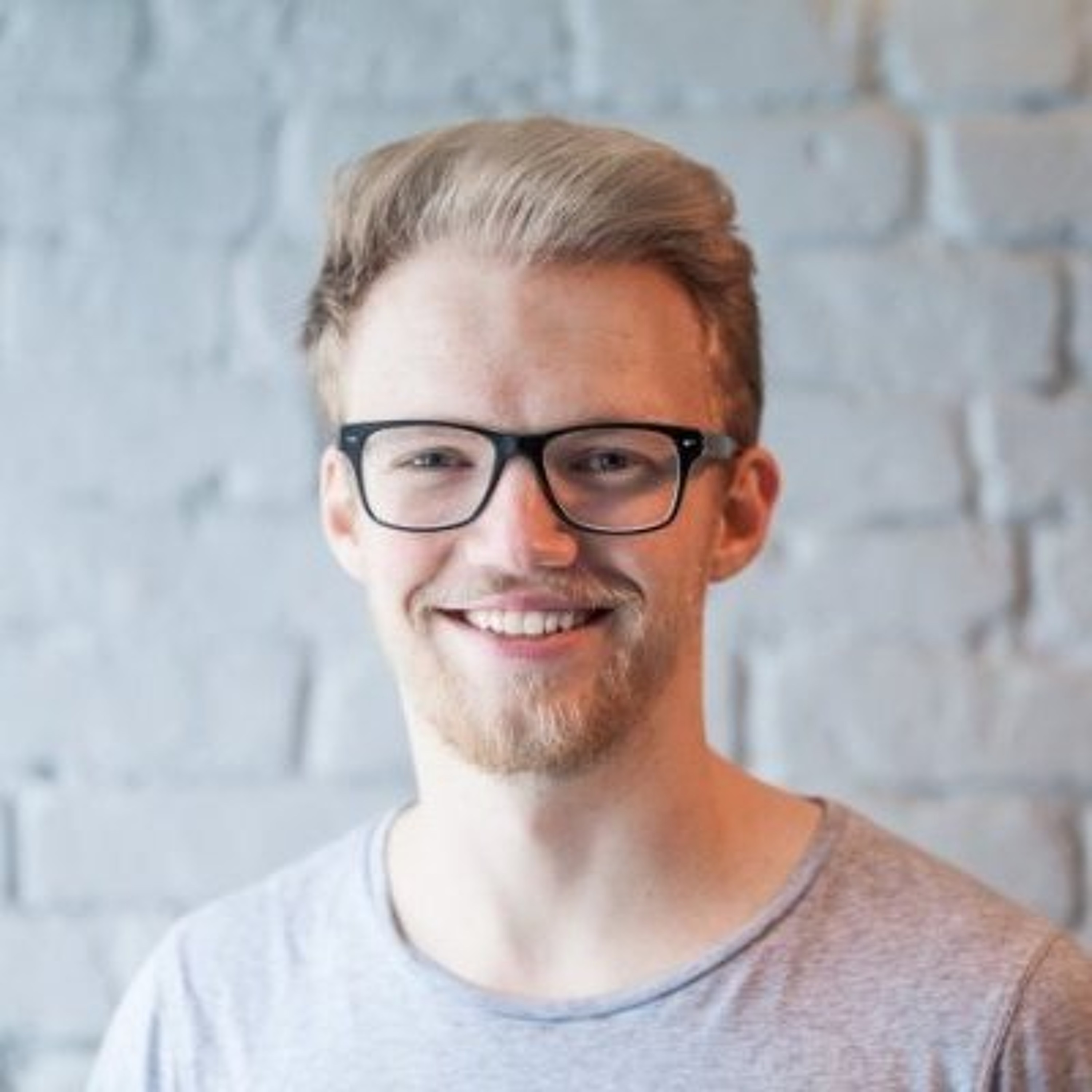 Rethinking Data: Moving From the Traditional Three-Tier Web Stack to Client-Side Event Sourcing Episode cover