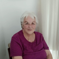 Gloria Hoad