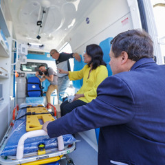 Alberto Weretilneck-Renovación histórica: Weretilneck entregó más de 80 nuevos vehículos para hospitales