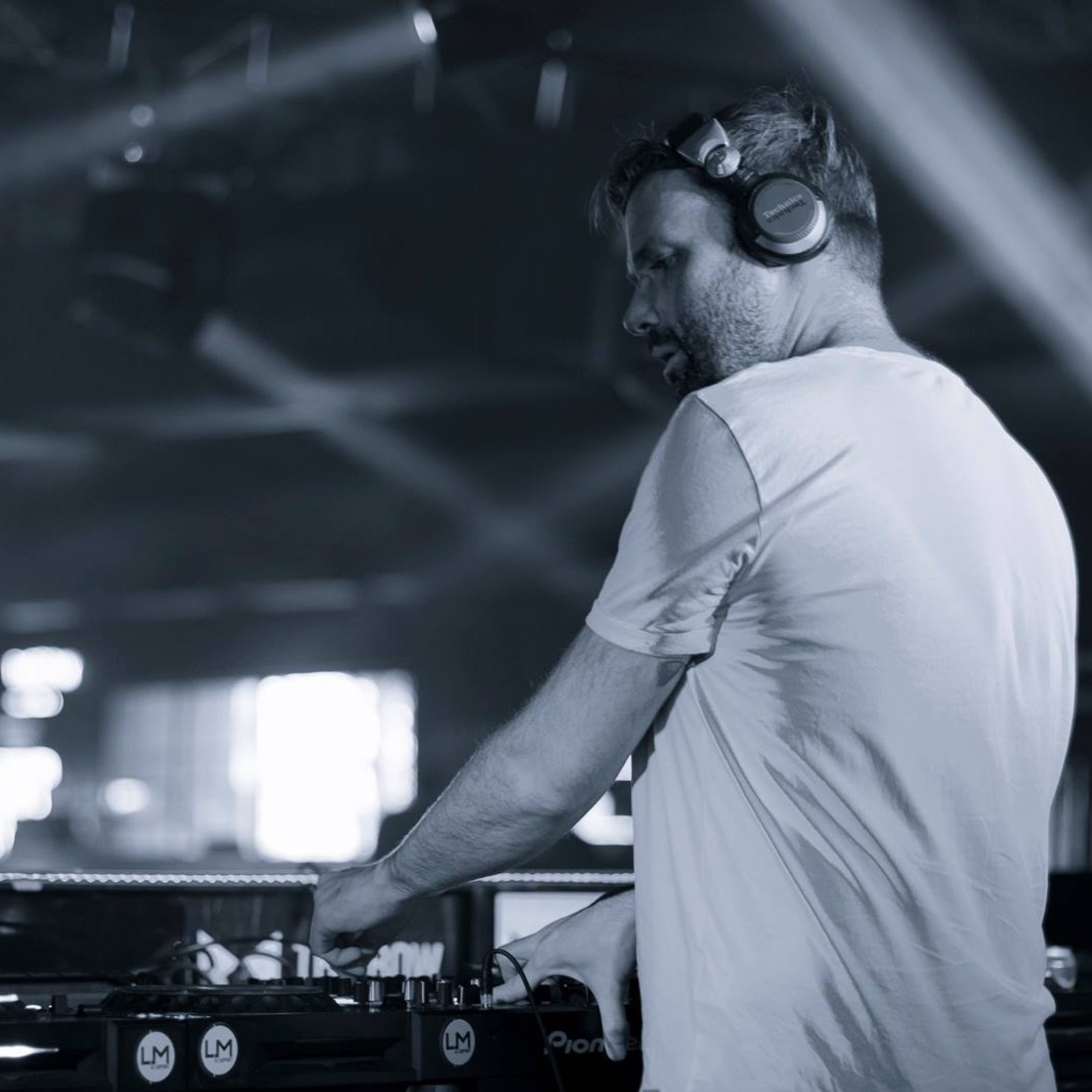 Paul Thomas presents UV Radio