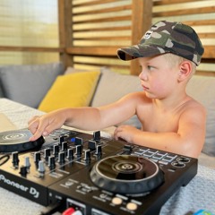 Music by Kartt
