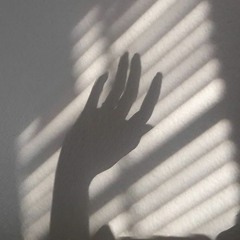شعر ضارّ _ كلمات و إلقاء _نُور الحسني