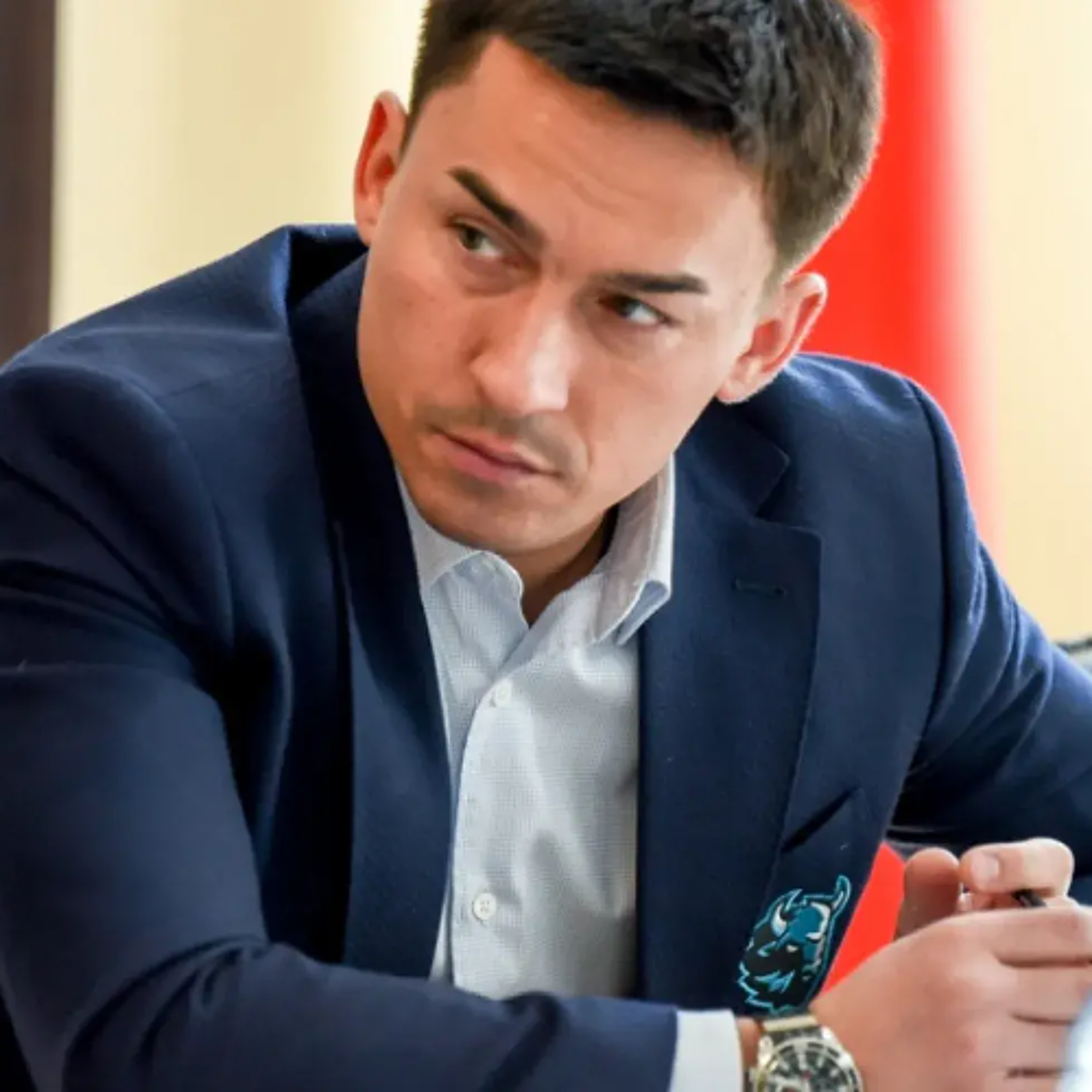 Ксенія Вязнікоўцава і Аляксей Карпека. З хакейнай пляцоўкі — у алігархі: чым адметны скандальны сенатар Баскаў