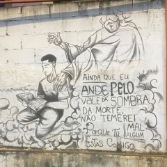 EU DEIXO O CROCODILO DESCANSANDO E VOU DE VERSACE