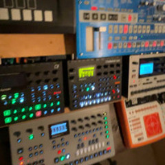 B2 Little Bits - Alaktu