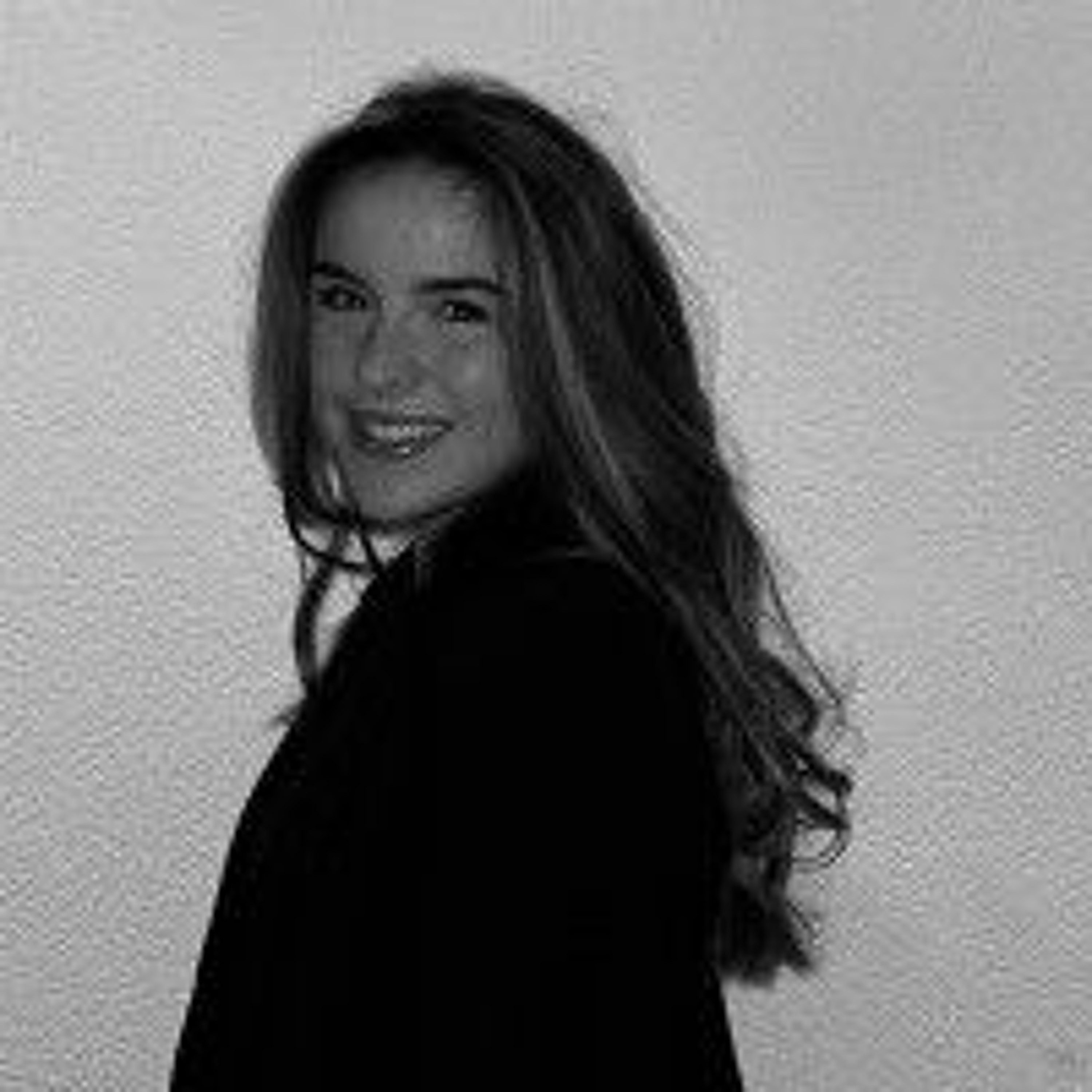 Sydney van Dam is finalist Miss Noord-Holland en vraagt aandacht voor neurodiversiteit episode artwork