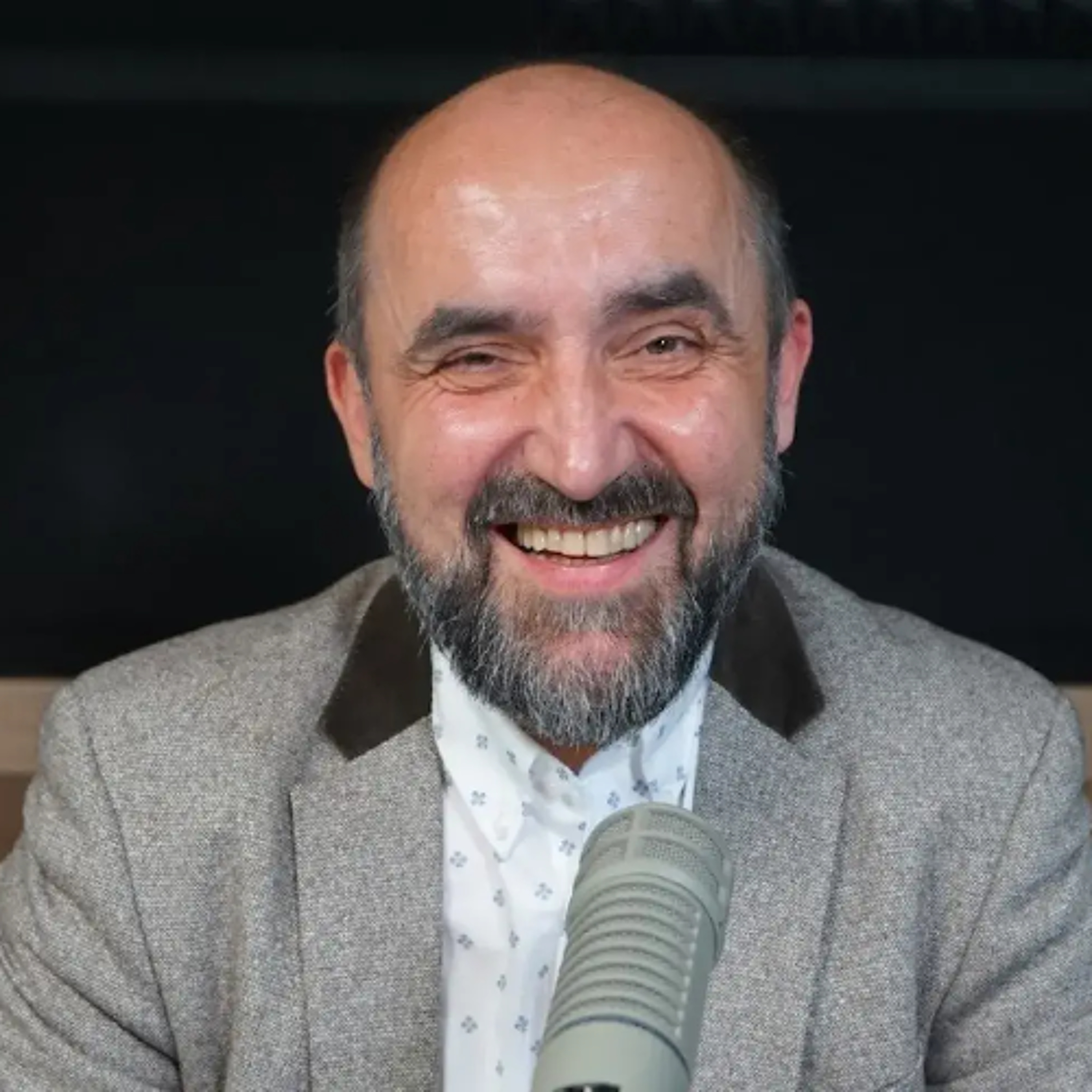 Аляксандр Кныровіч. Лукашэнка ў Маскве, Ціханоўскія на вуліцах Нью-Ёрка
