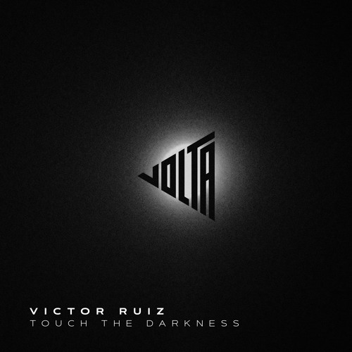 Victor Ruiz - Touch The Darkness